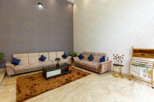 Royal Ace Boutique Hotel