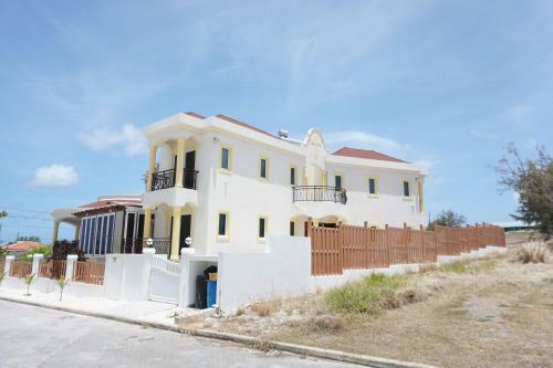 Exclusive Luxury Apartment Higher Heights, Barbados