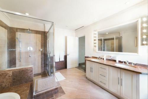 4 Bedroom Beach Front Villa