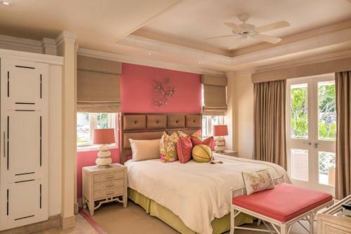 4 Bed Beachfront Villa