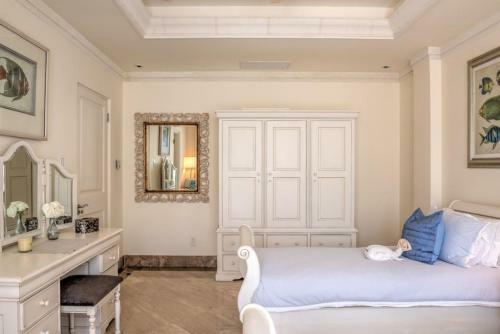 3 Bed Beachfront Villa