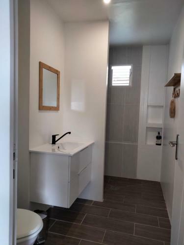Maison Cr�ole En Bois Avec Jacuzzi