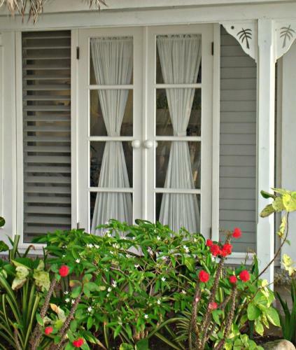 4 Bed Beachfront Villa