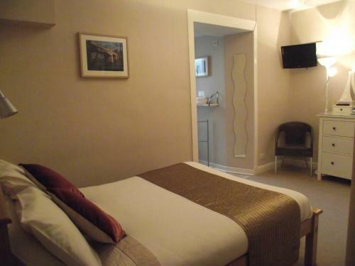 Broomfield House Bed And Breakfast