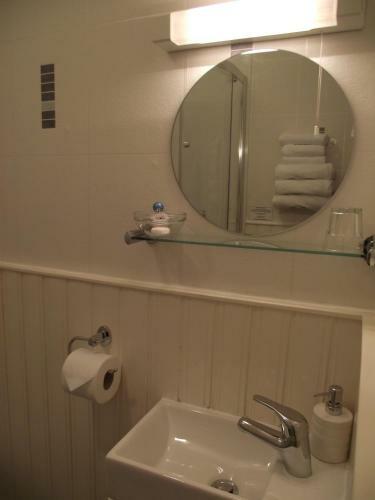 Broomfield House Bed And Breakfast