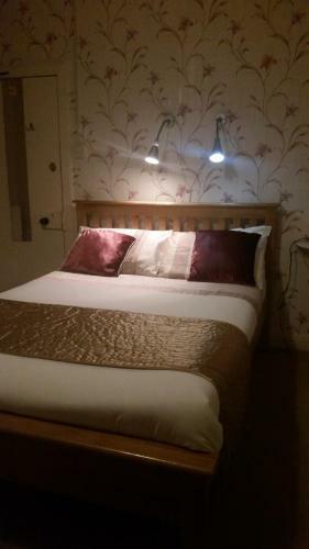Broomfield House Bed And Breakfast