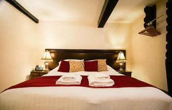 Hotel The Black Boy Inn