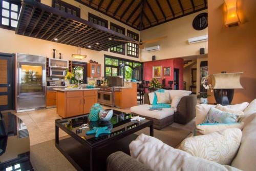 Luxury Modern Japanese Themed Seaside Villa.