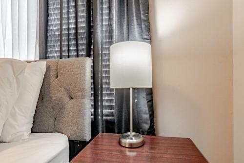 Sunny Midtown Cottage- Midtown Mobile