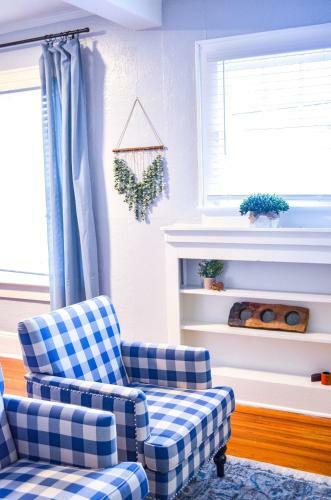 Perfectly Modern Craftsman- Close To Everything!