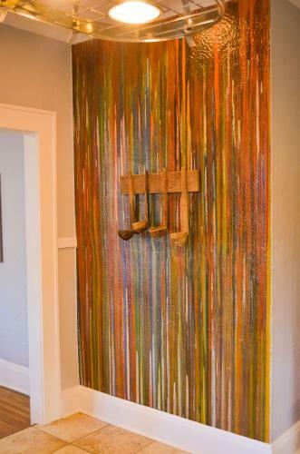Perfectly Modern Craftsman- Close To Everything!