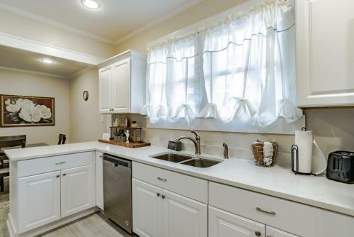 Haute On Hannon- Midtown Cottage!
