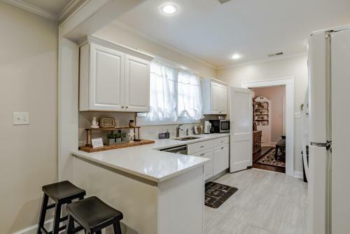 Haute On Hannon- Midtown Cottage!