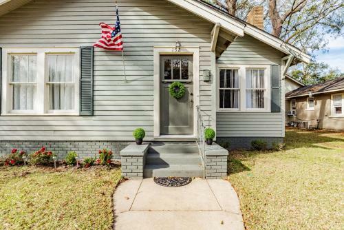 Haute On Hannon- Midtown Cottage!