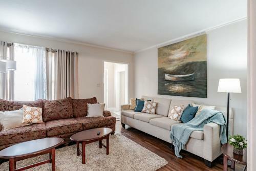 Haute On Hannon- Midtown Cottage!