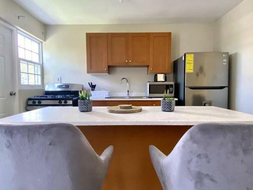 Paradise Heaven Is A Cheerful 2 Bedroom Townhouse