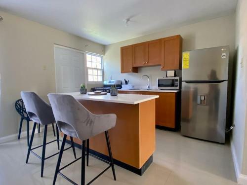 Paradise Heaven Is A Cheerful 2 Bedroom Townhouse