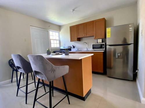 Paradise Heaven Is A Cheerful 2 Bedroom Townhouse