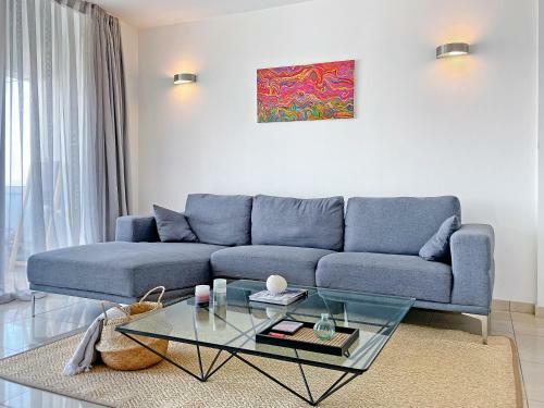 Apartamento 2br Seaview Apt In Prime Location 1 Min From Sea
