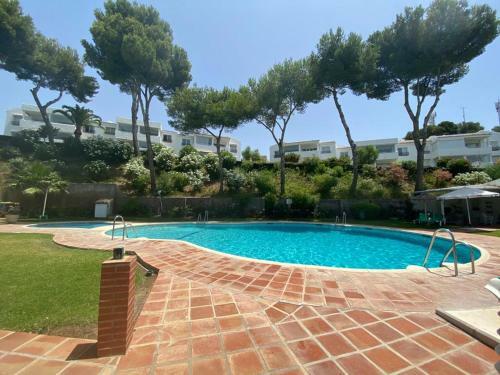 Apartment With Sea View In Marbella