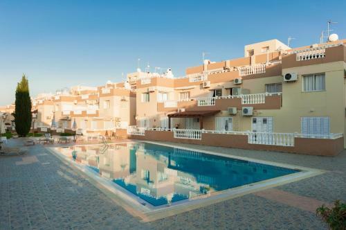 1 Bedroom Pool View Apartment In Kapparis