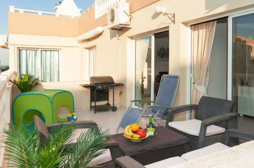 1 Bedroom Pool View Apartment In Kapparis