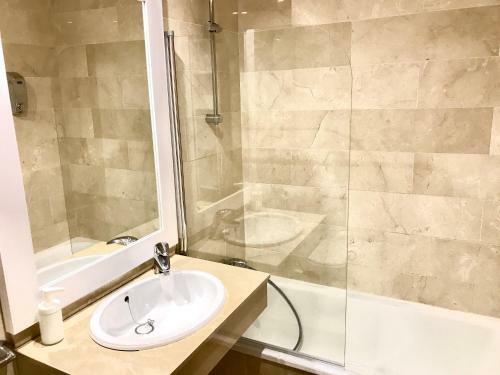 Mi Capricho B17 Beachfront Apartment