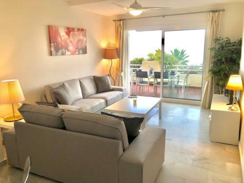Lovely Sea Views Apartment On La Costa Del Sol