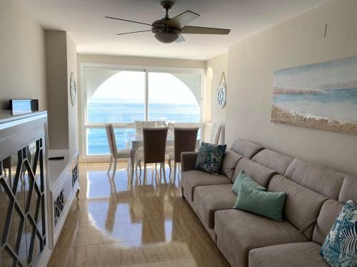 Apartament Aguamarina On The Beach Front
