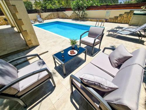 ????? Lighthouse Villa - Central - Close To Beach