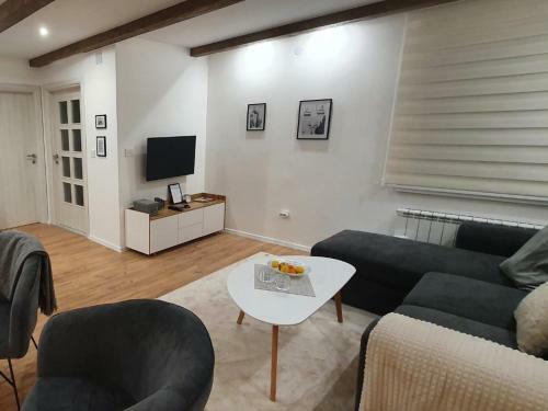 Apartment Kosuta F8