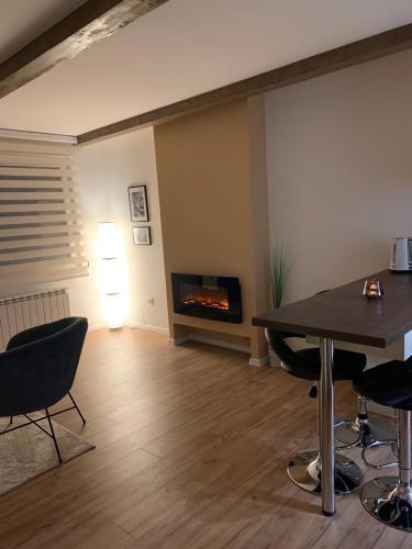 Apartment Kosuta F8