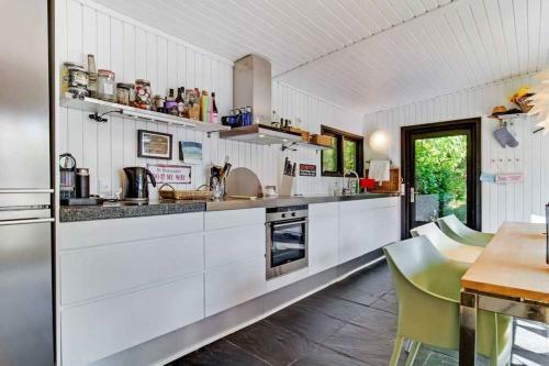 Apartamento Cozy Summer House 50 Meter From The Beach, 89 M�