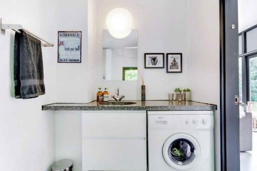 Apartamento Cozy Summer House 50 Meter From The Beach, 89 M�