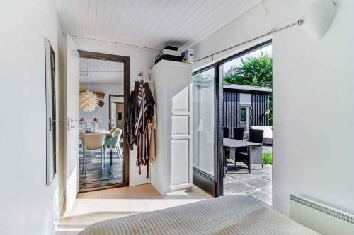 Apartamento Cozy Summer House 50 Meter From The Beach, 89 M�