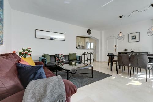 Apartamento 056 Luxurious Golf Paradise With Outdoor Dining & Bbq