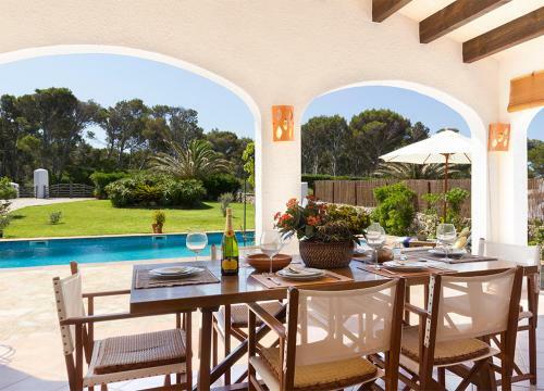 Casa Con Jard�n Y Piscina - Morell Onze