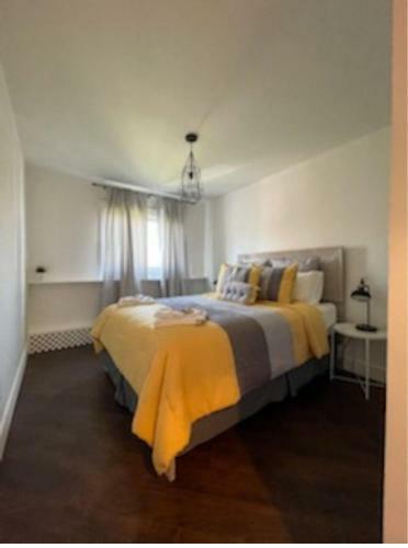 Boutique Downtown Apartment With Free Parking