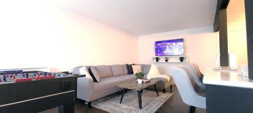 Boutique Downtown Apartment With Free Parking