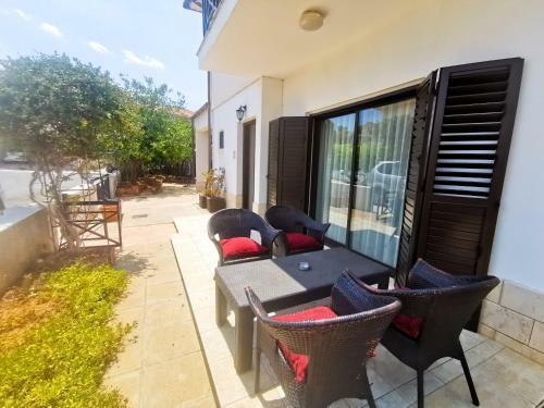 Villa The Barbeque Garden House