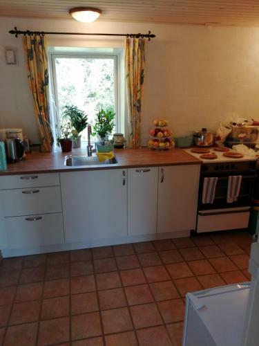 Stenh�j Bed And Breakfast, V. Jette Og Marius