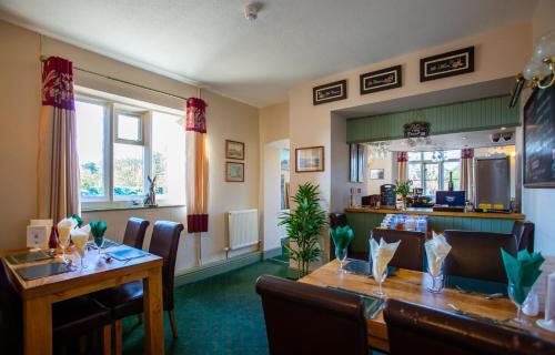 The Beacon & Railway Hotel
