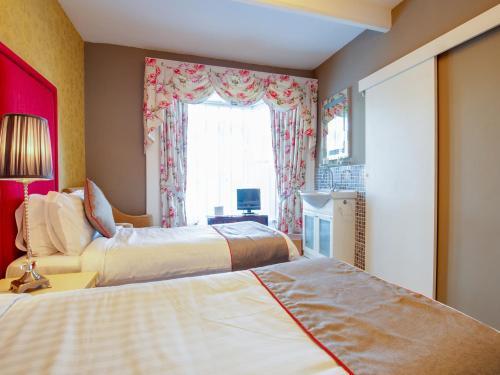 Hostal Lamphey Hall Hotel