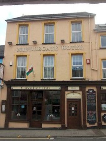 Middlegate Hotel