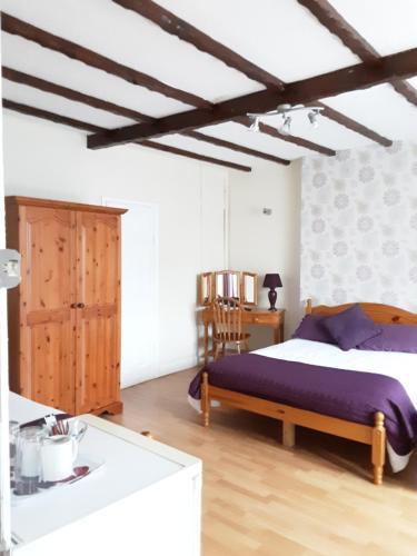 Hostal Connaught Guest House