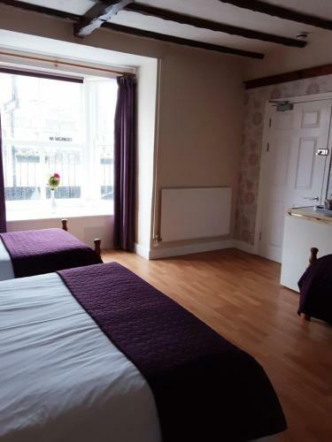 Hostal Connaught Guest House