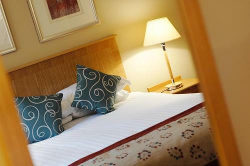 Oxford Witney Four Pillars Hotel