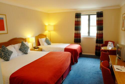 Oxford Witney Four Pillars Hotel