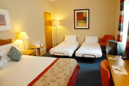 Oxford Witney Four Pillars Hotel