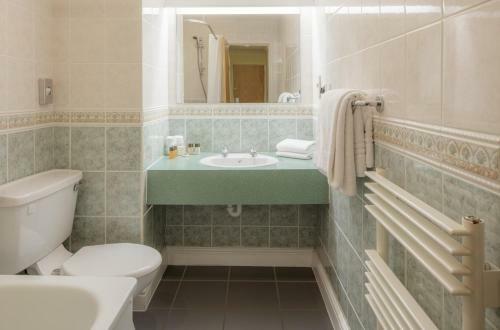 Oxford Witney Four Pillars Hotel